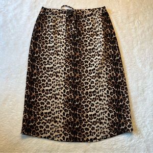 ❣️5 FOR $15!❣️ Sweet Claire | Woman’s leopard print midi skirt